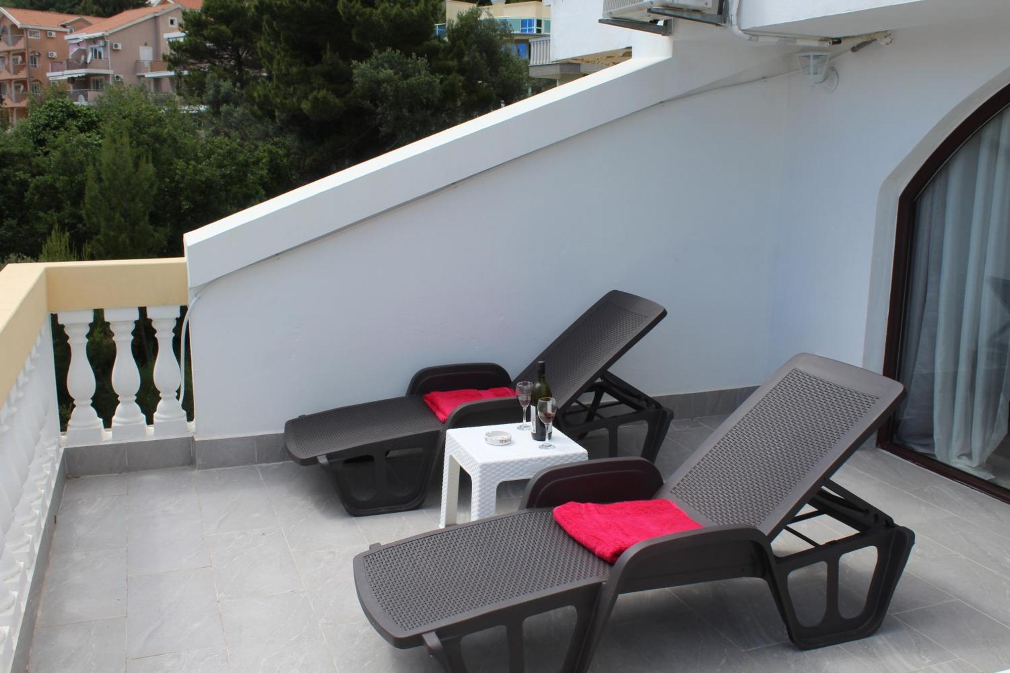 Apartmani Lime Petrovac Eksteriør billede